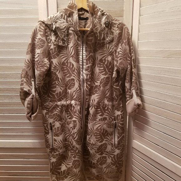 Khaki colored Jacket - Picture 1 of 5